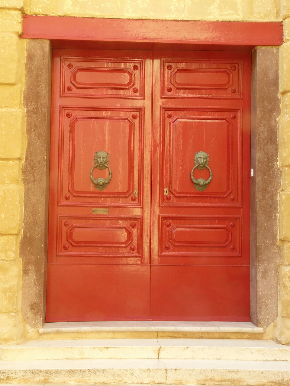 front door old malta free photo