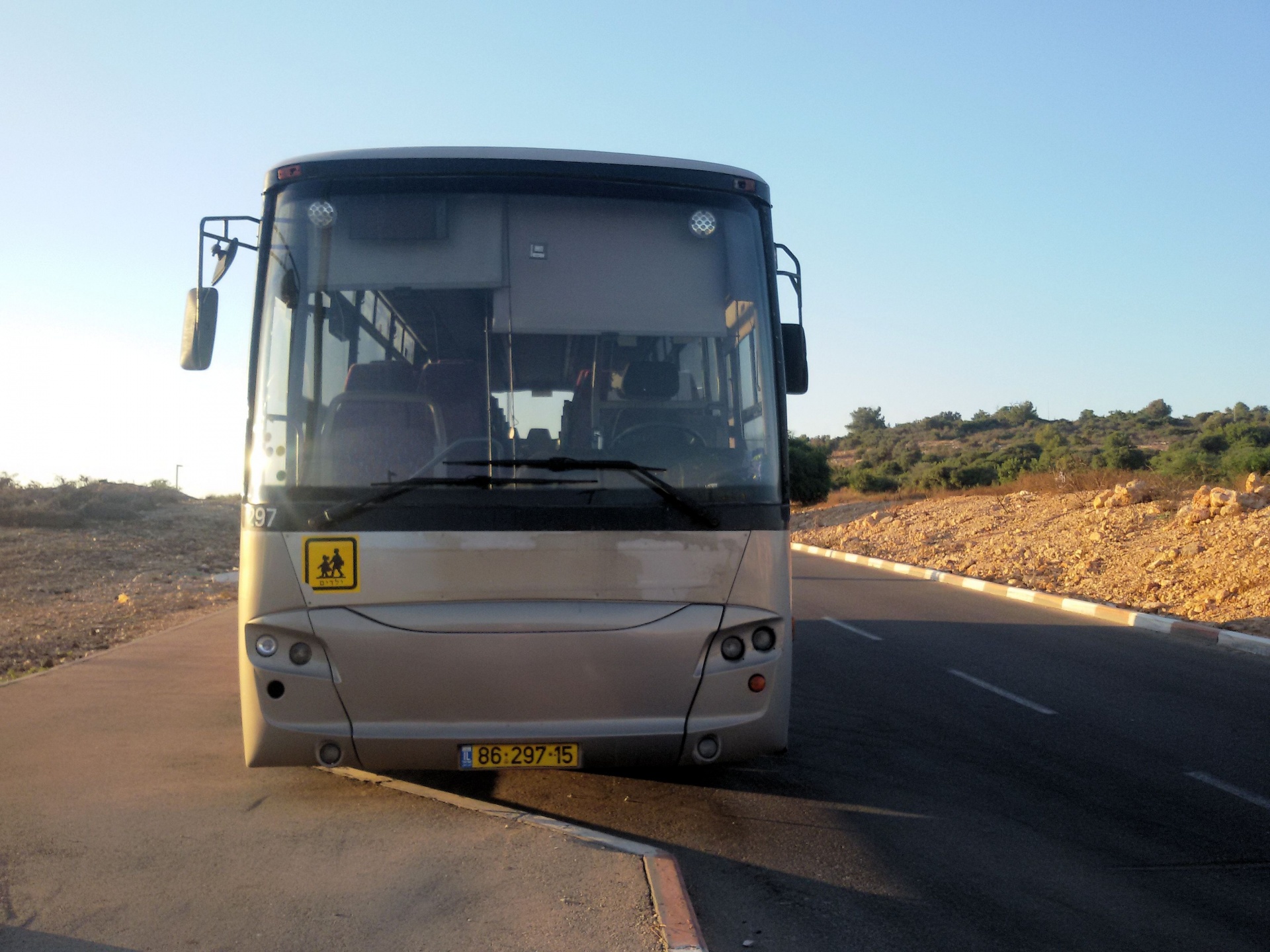 front parked bus free photo