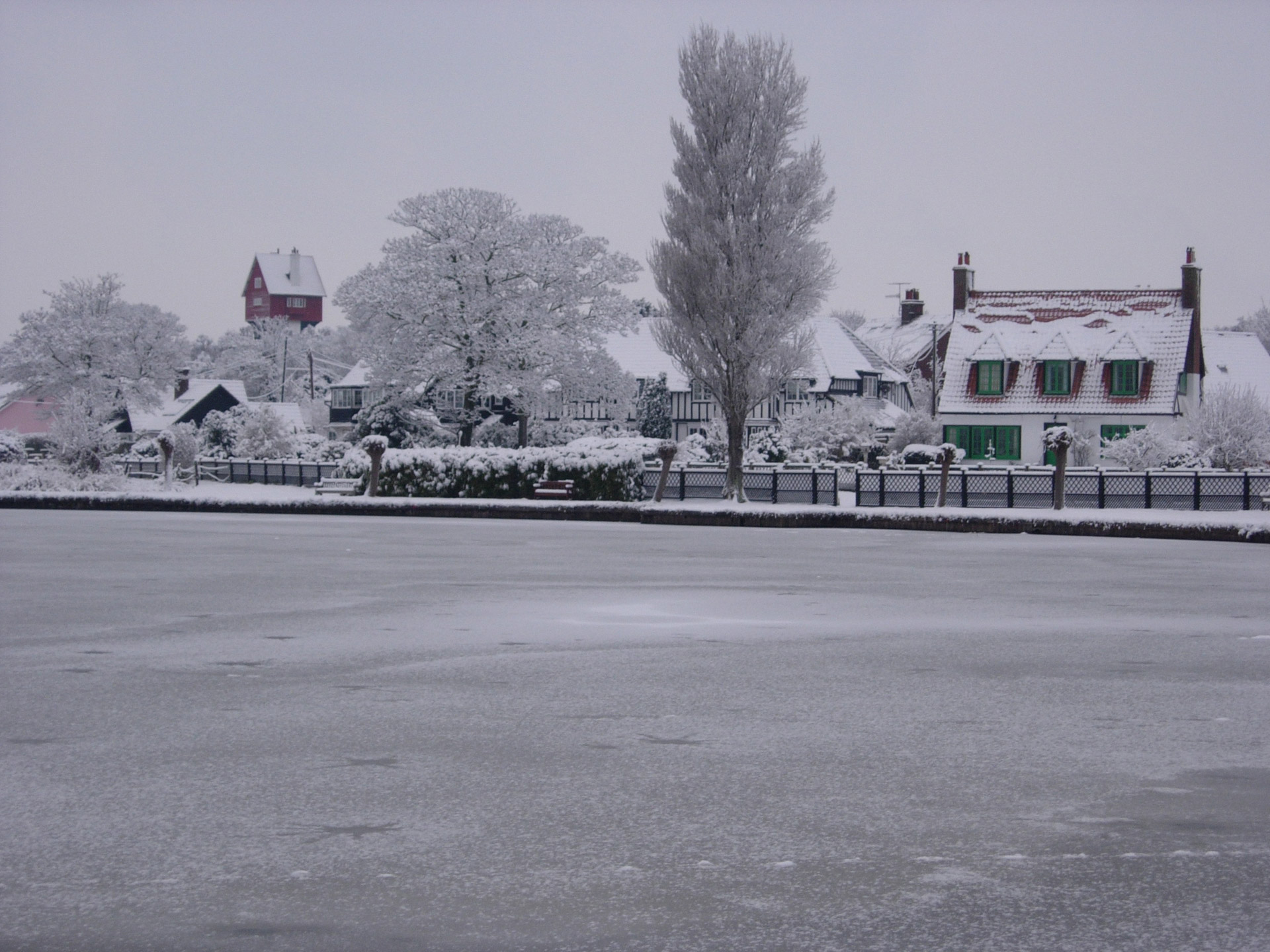 thorpeness meare snow free photo