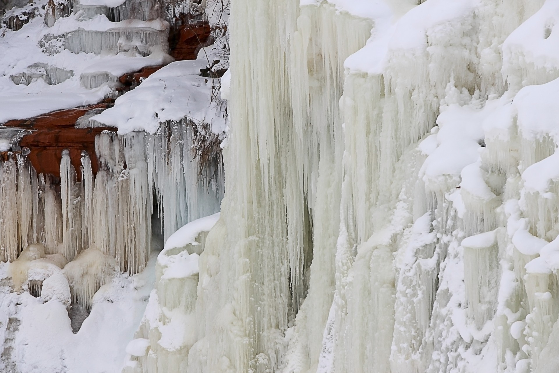 waterfall frozen ice free photo