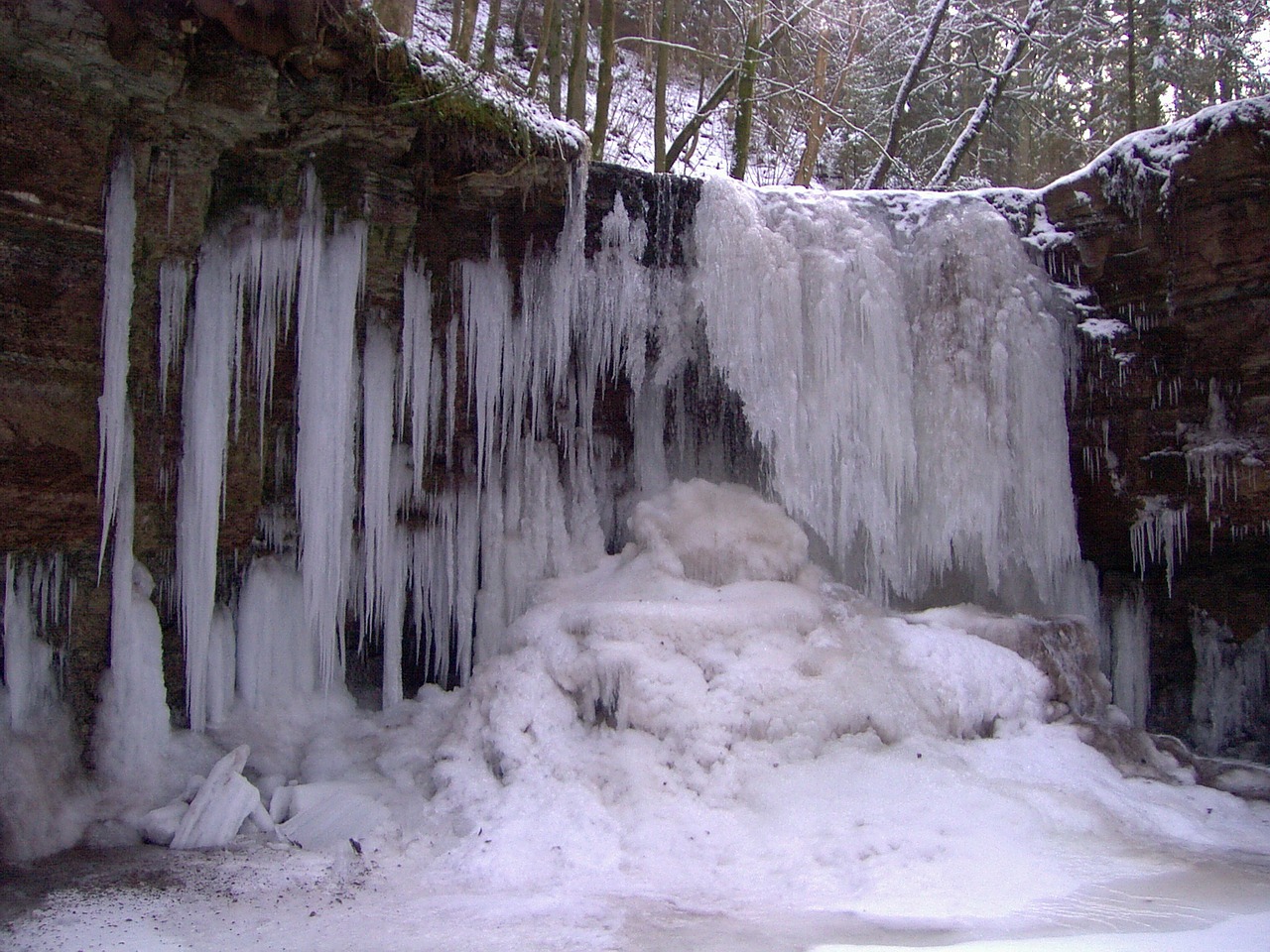 frozen waterfall winter icicle free photo