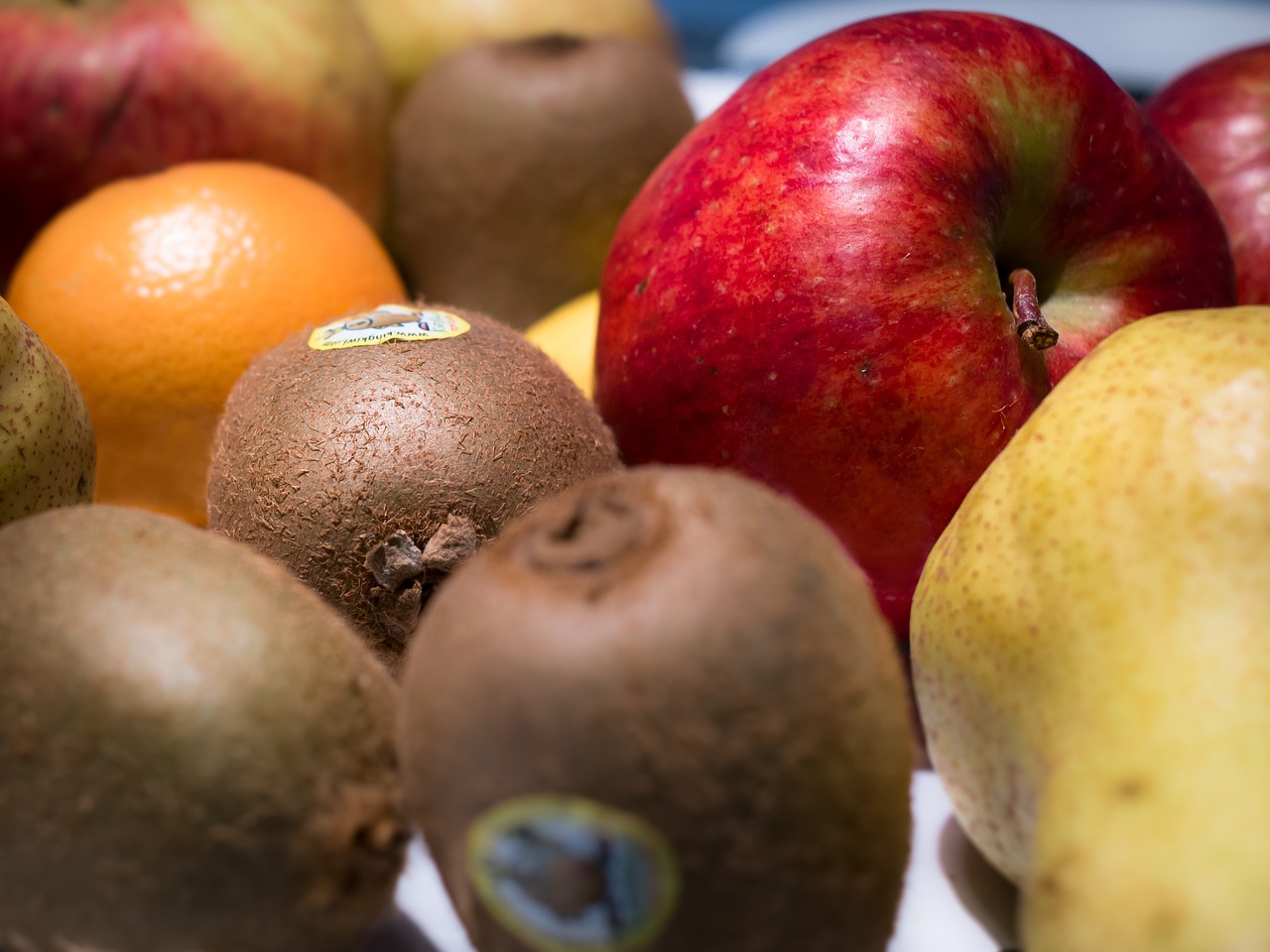 fruit kiwi apple free photo