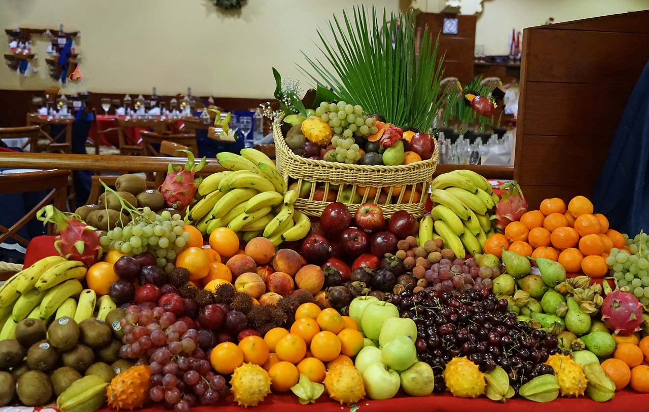 fruit fruit buffet bananas free photo