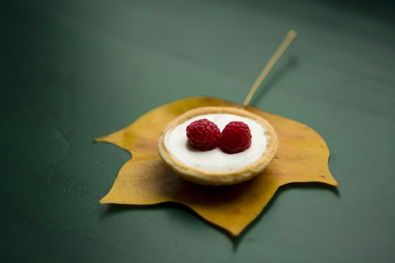 fruit leaf dessert free photo