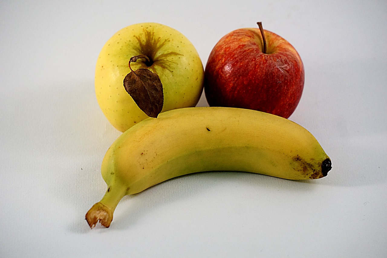 fruit apples and bananas power free photo