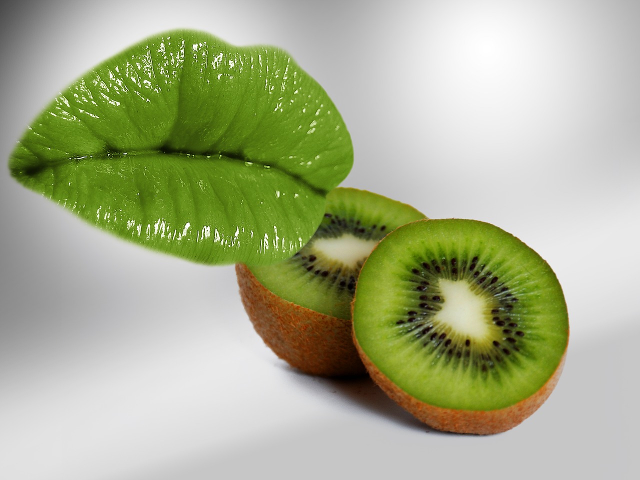 fruit kiwi food free photo