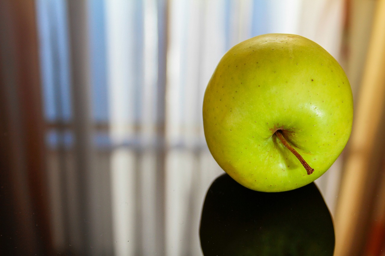 fruit apple green free photo