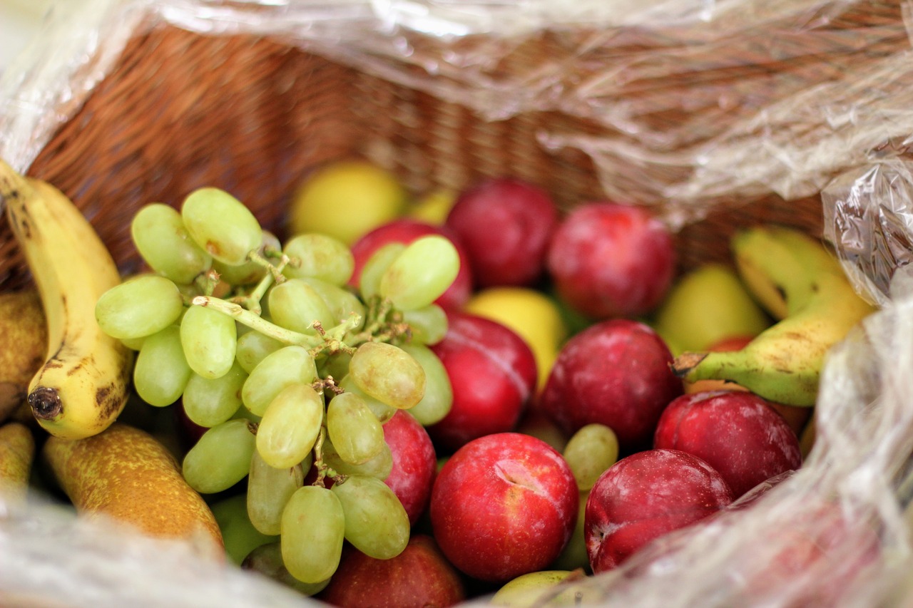 fruit fruit basket grapes free photo
