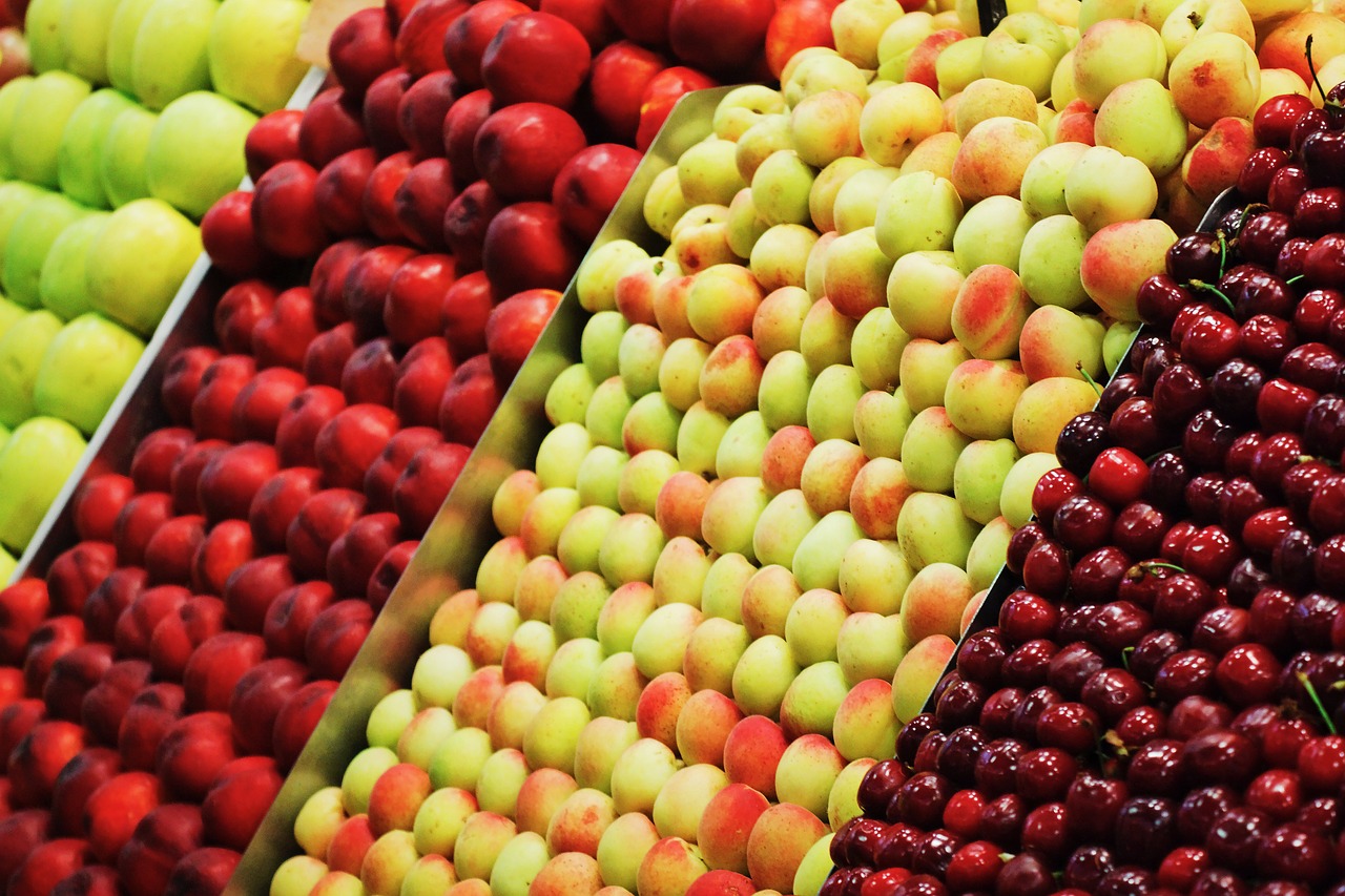 fruit display market free photo