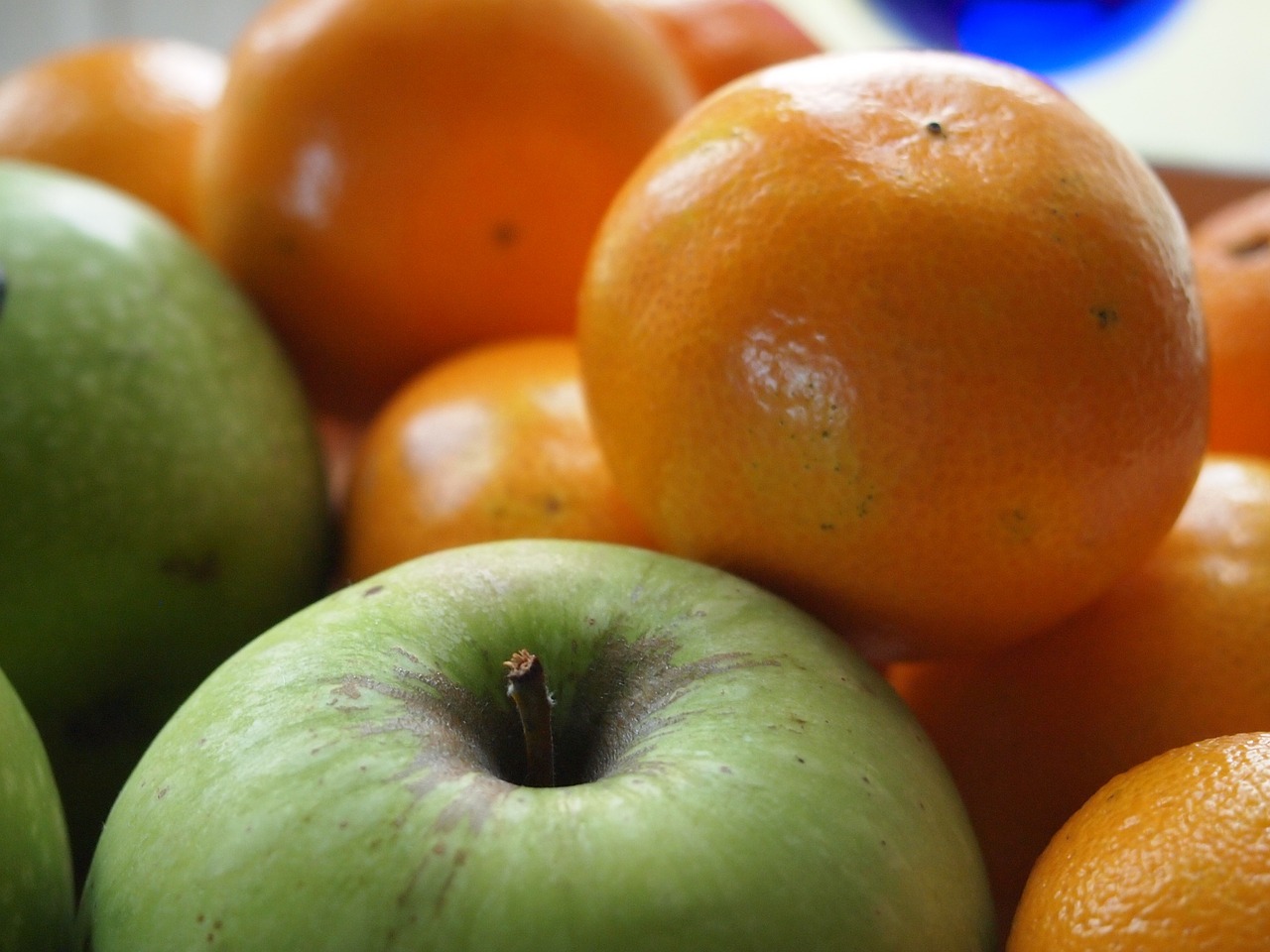 fruit apple clementine free photo