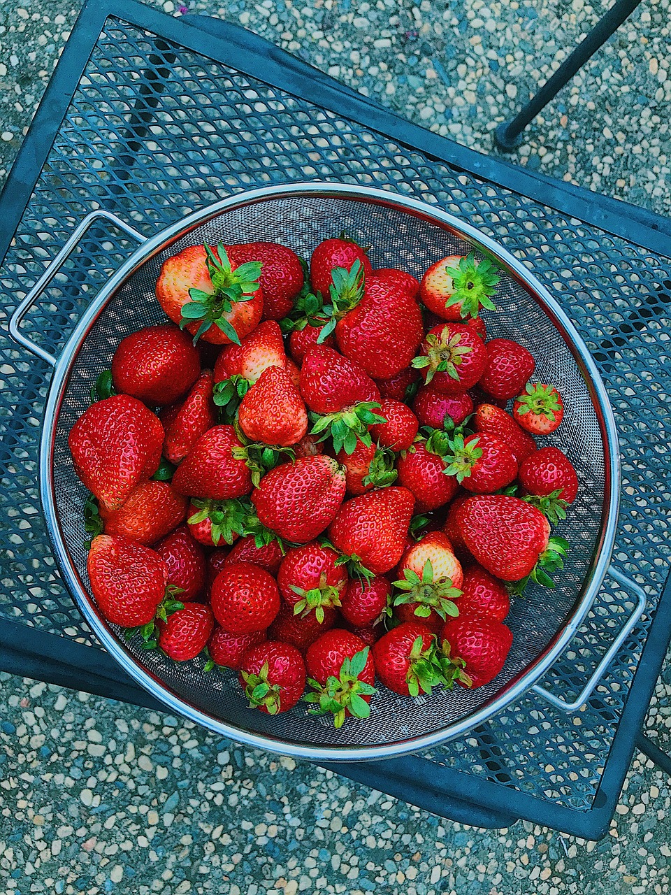 fruit strawberries red free photo
