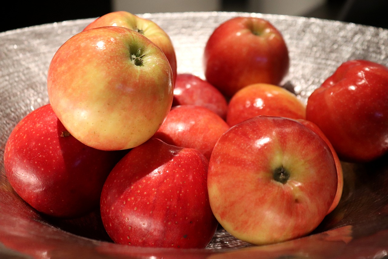 fruit apple fruit bowl free photo