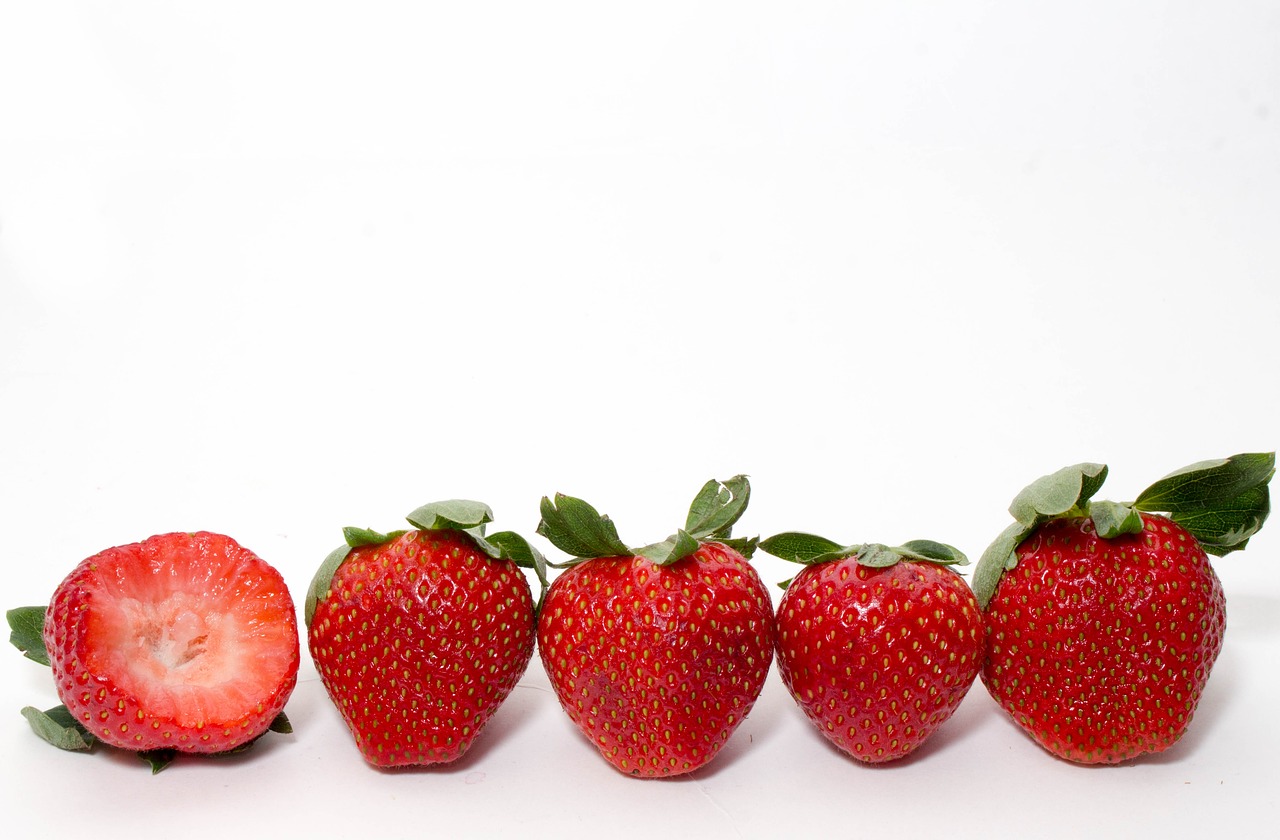 fruit strawberry berry free photo