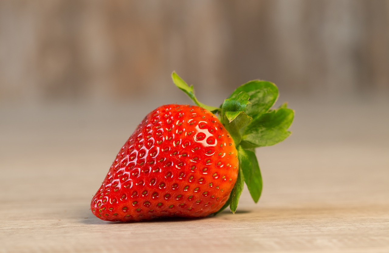 fruit food strawberry free photo