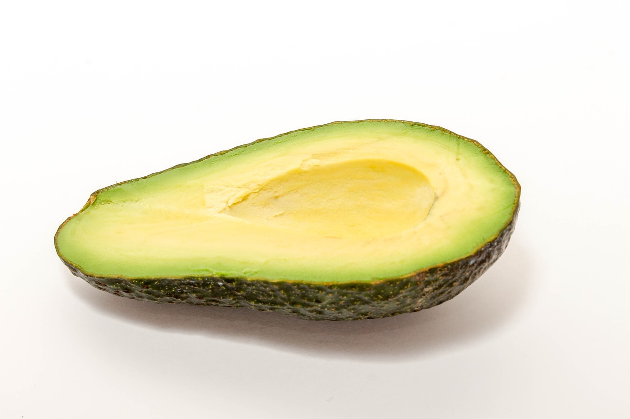 fruit  cut  avocado free photo