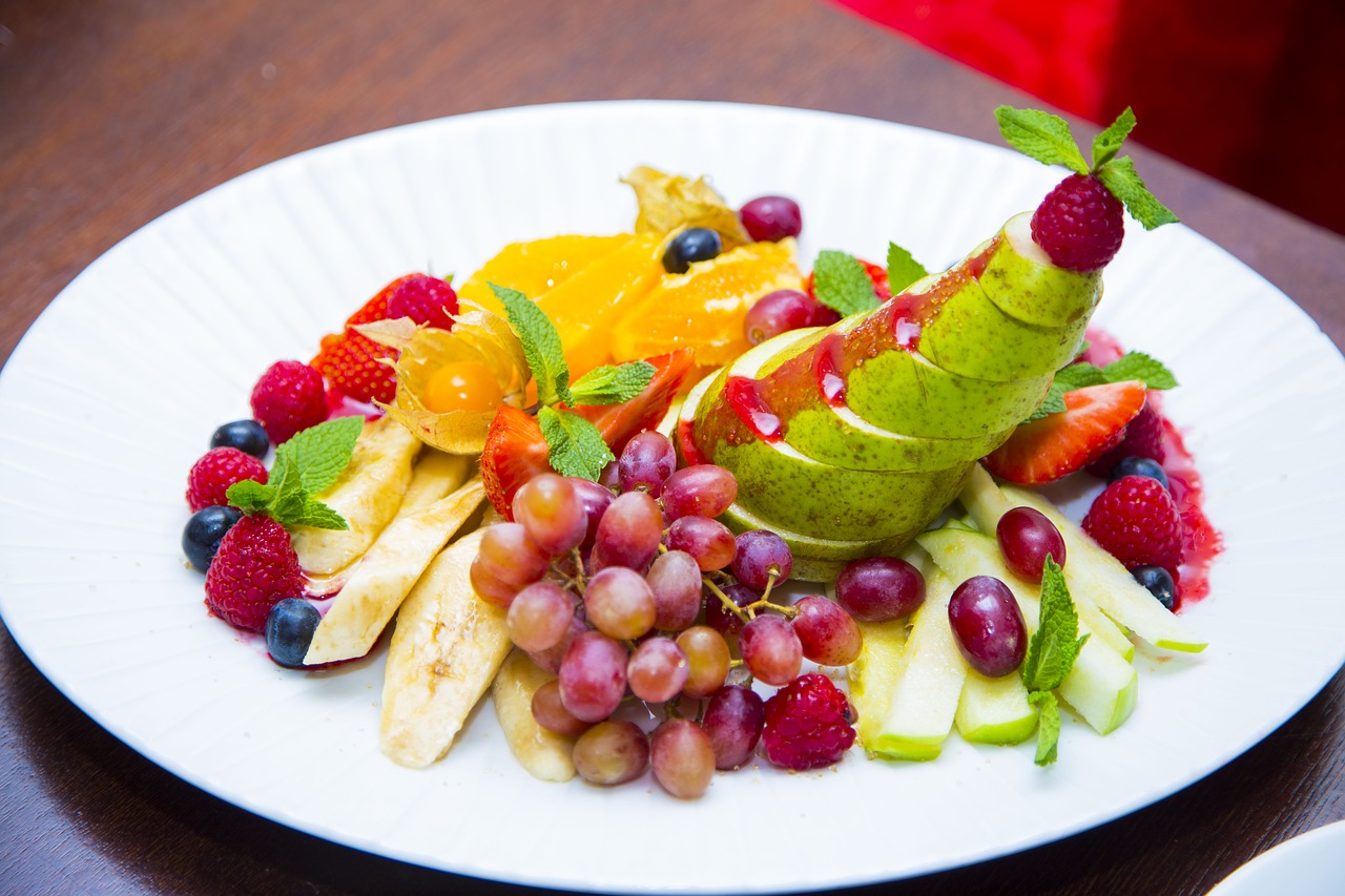 fruit  plate  grapes free photo