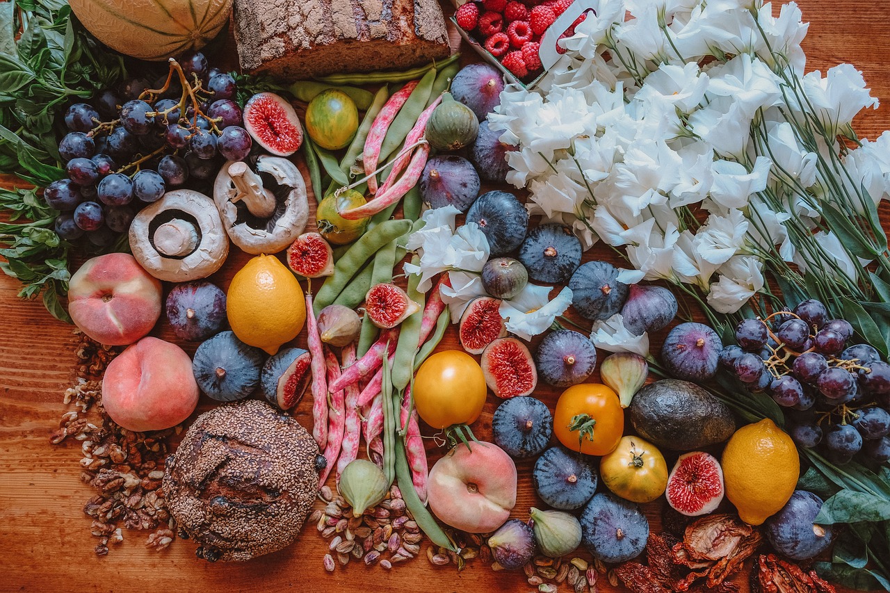 fruit  bread  table free photo