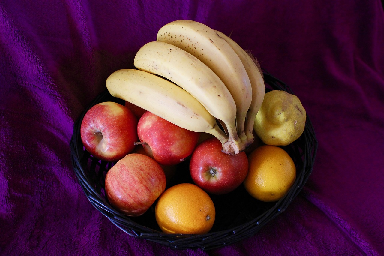 fruit  recycle bin  banana free photo