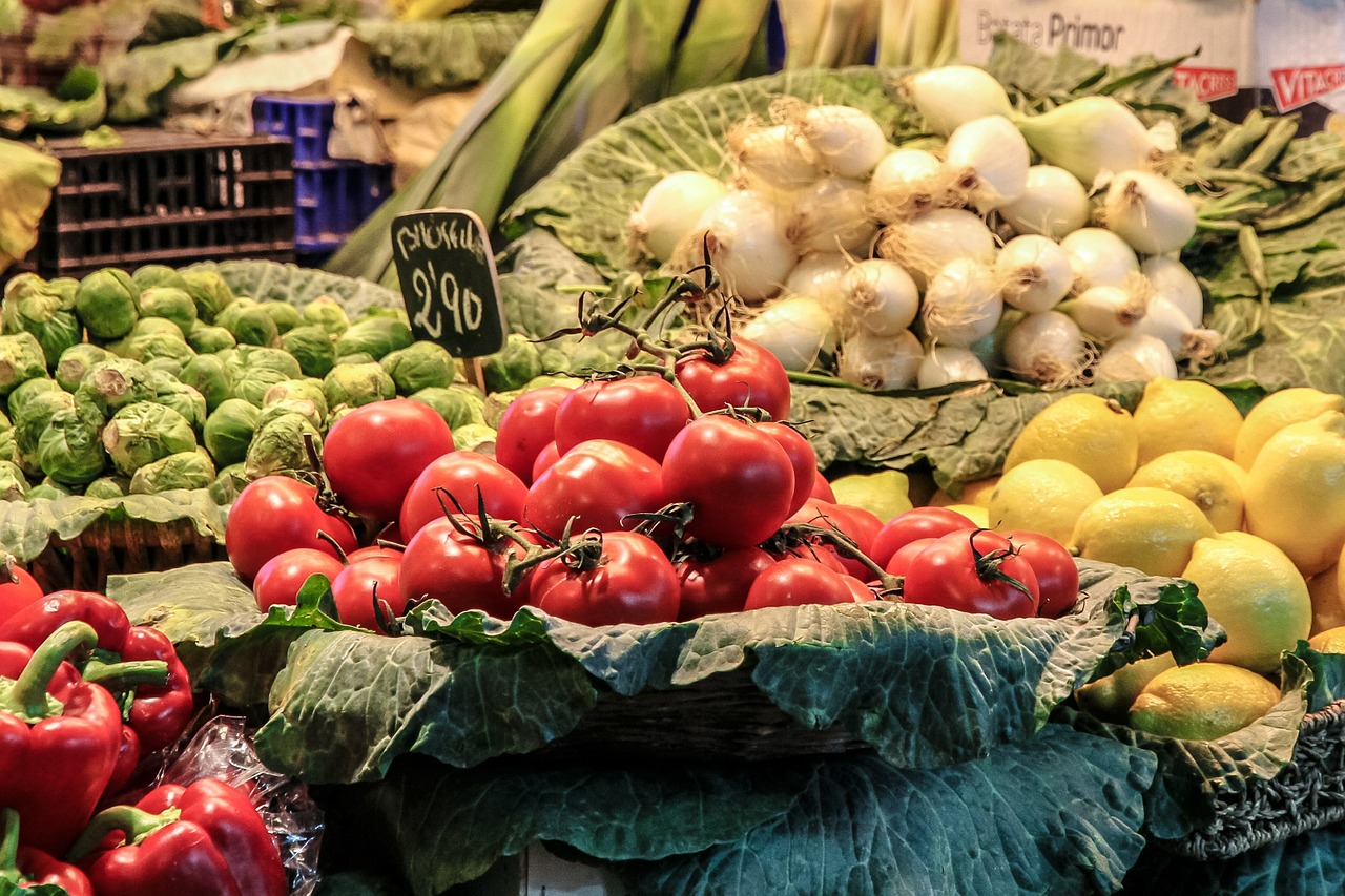 fruit vegetables market free photo