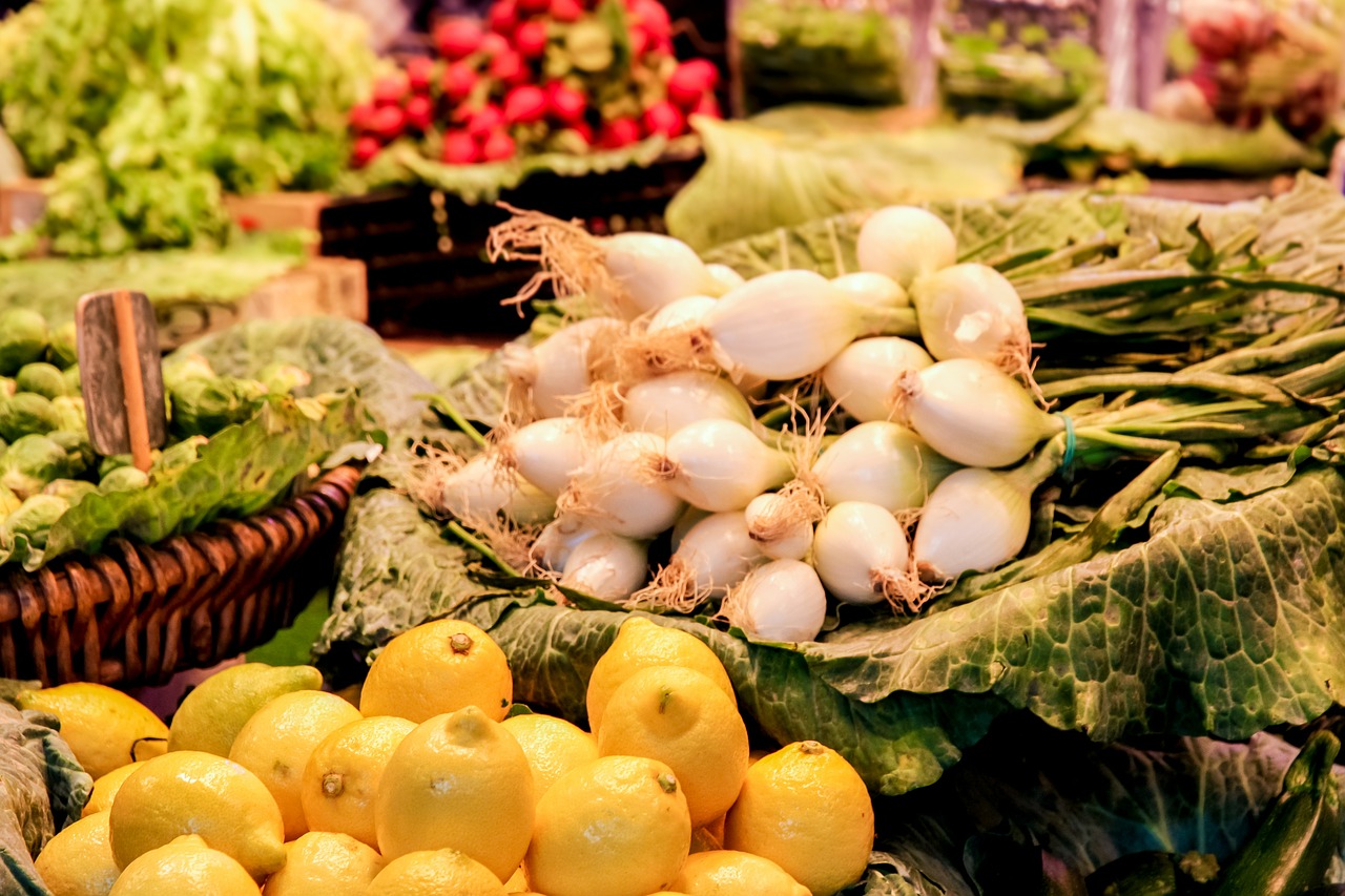 fruit vegetables market free photo