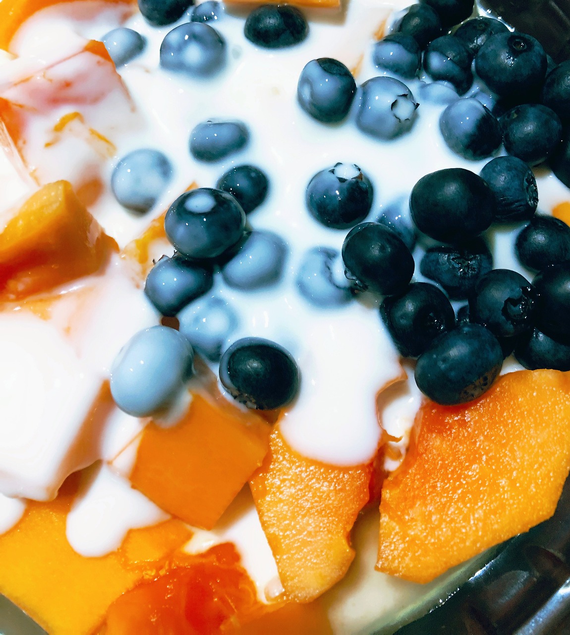 fruit  blueberry  papaya free photo