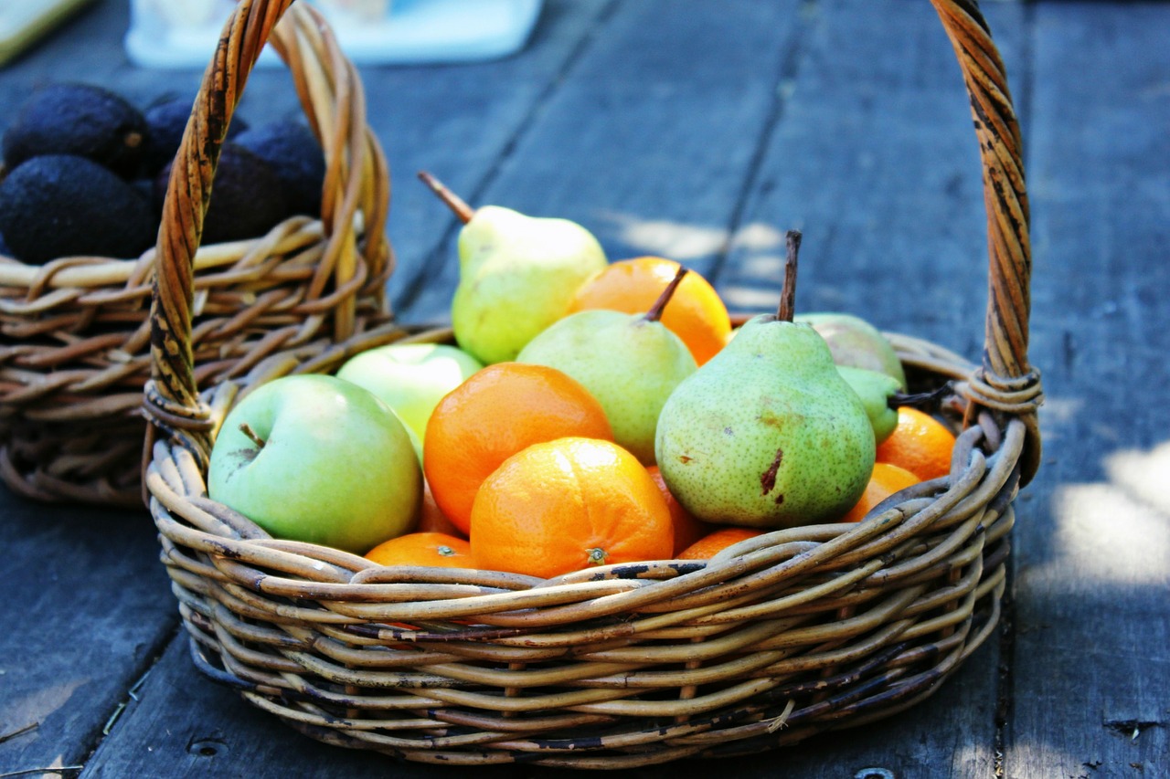 fruit mandarine apple free photo