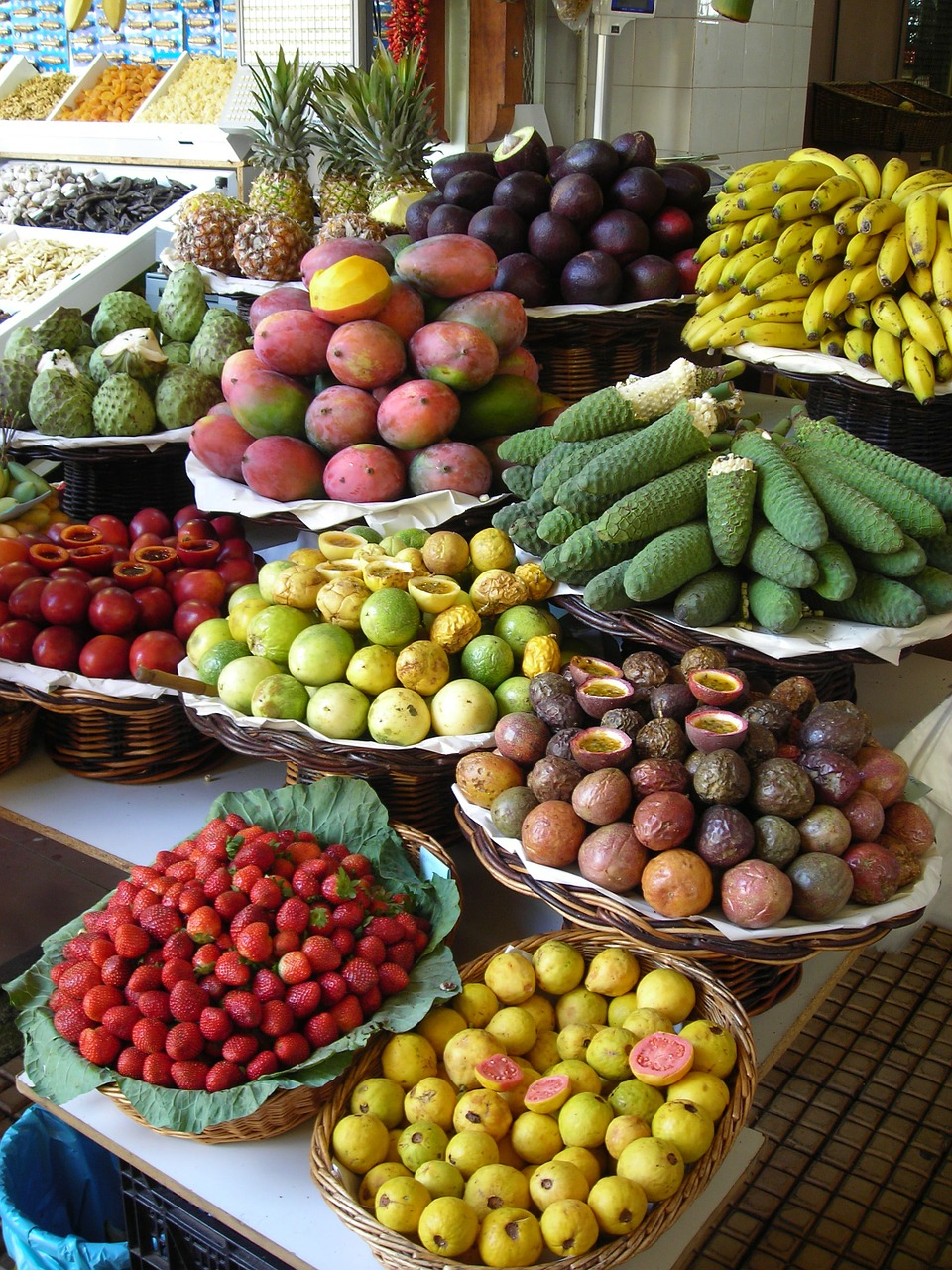 fruit passion fruit market free photo