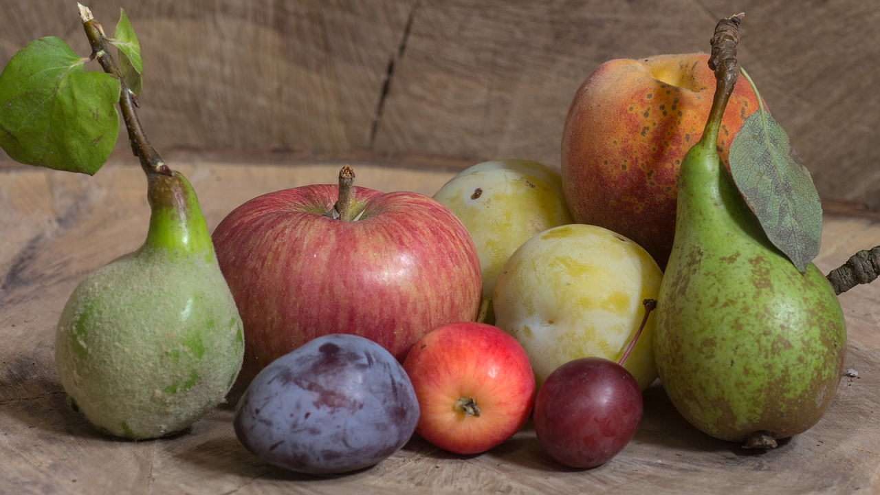 fruit grapes apple free photo