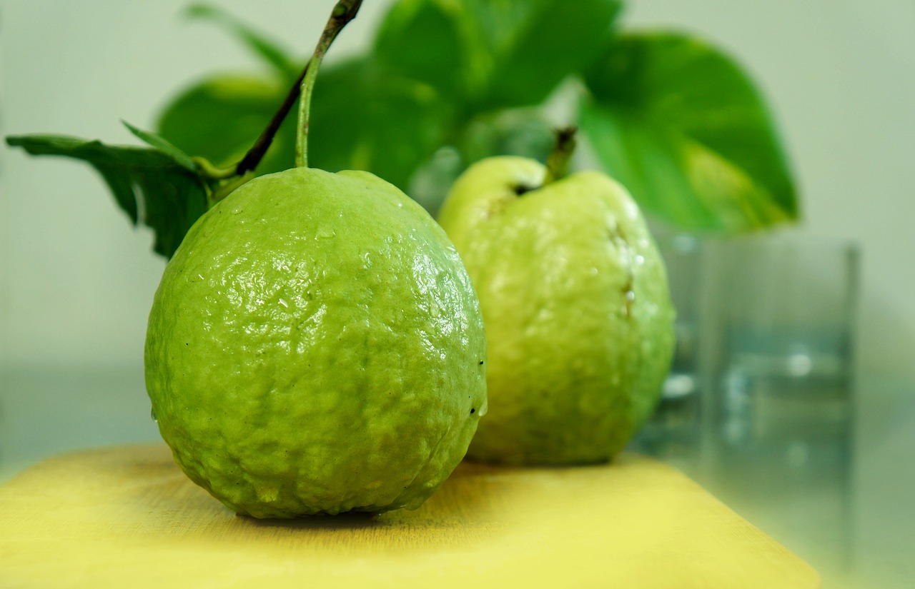 fruits guava food free photo