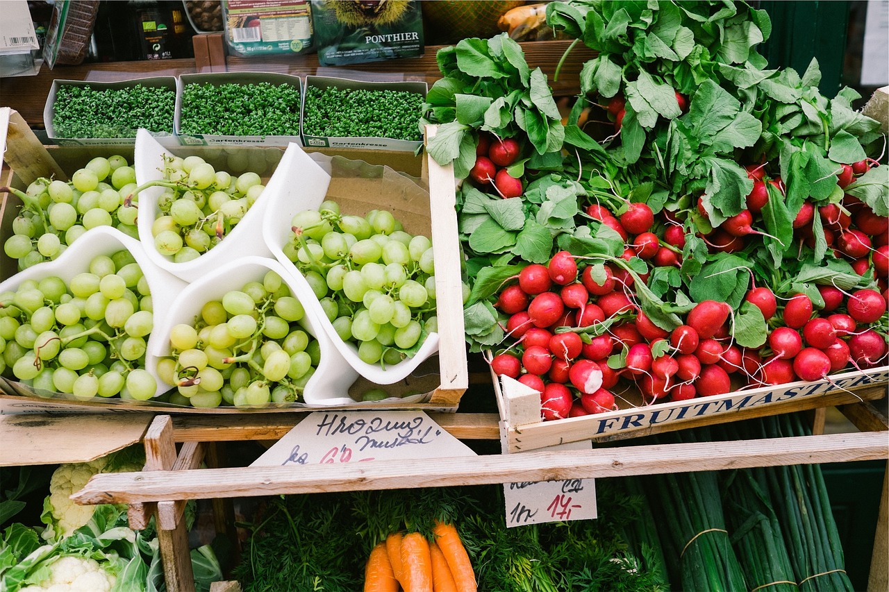 fruits vegetables market free photo