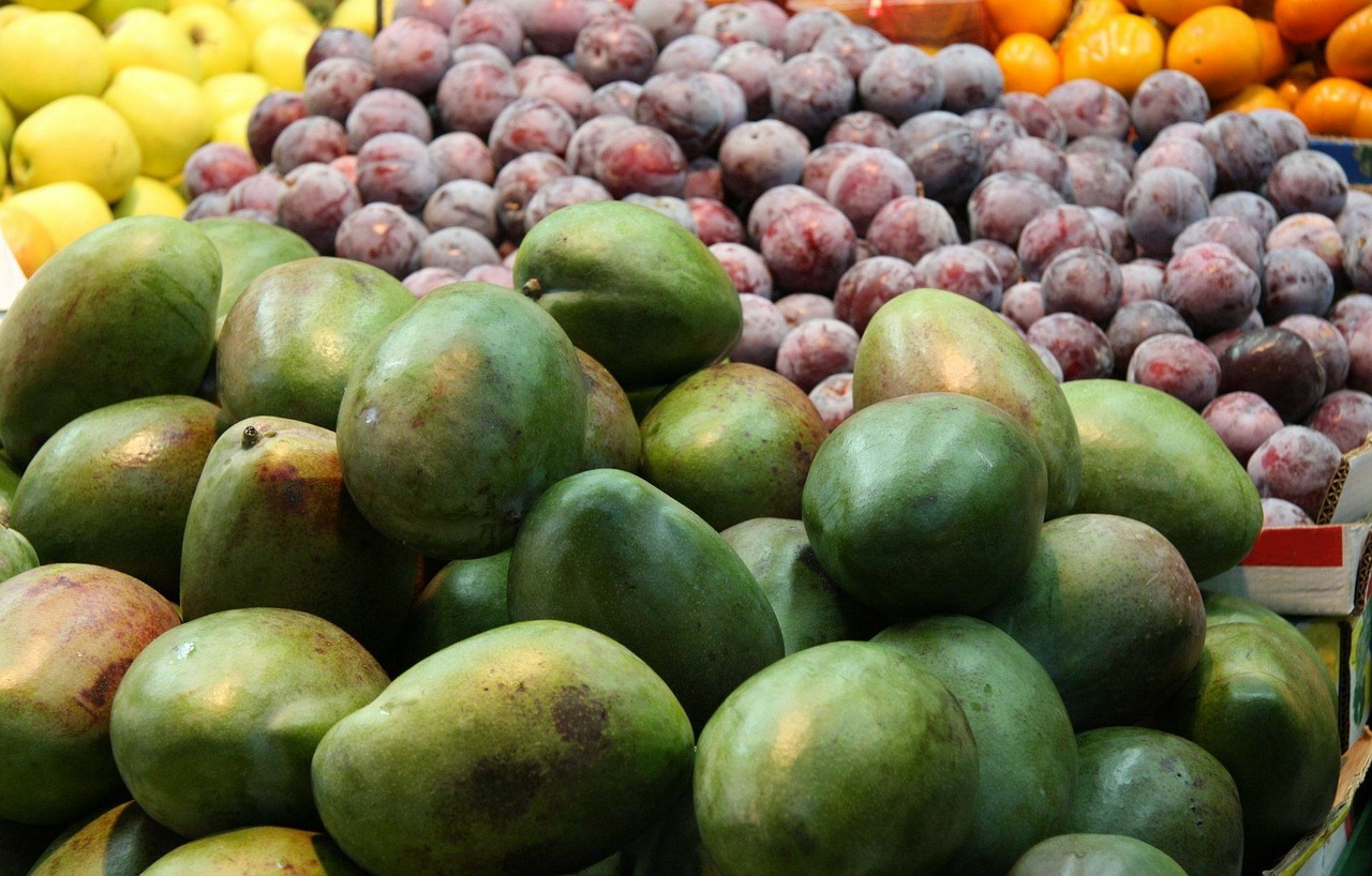 fruits mango plums free photo