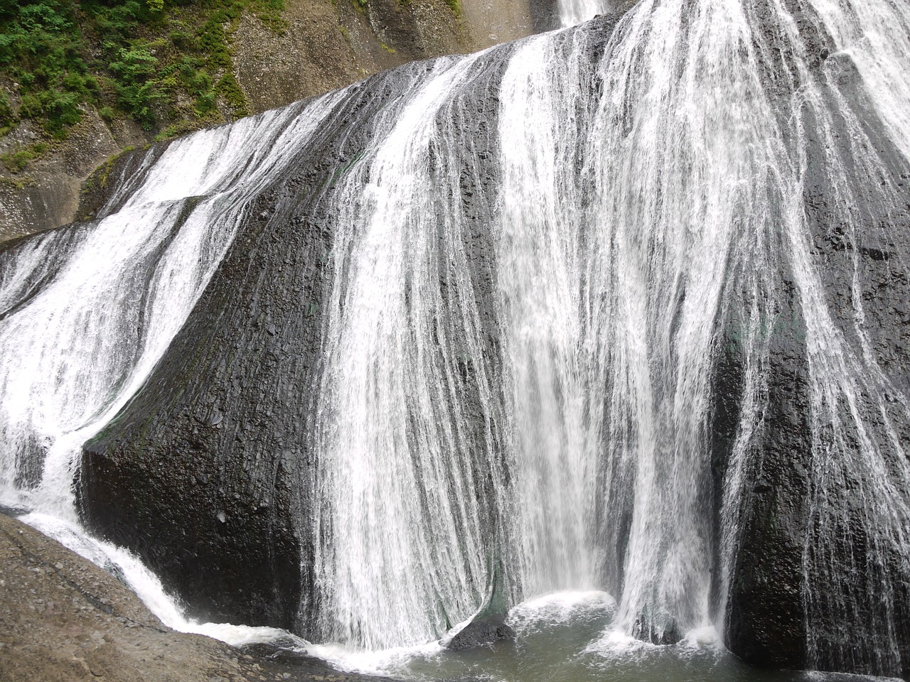 fukuroda waterfall waterfall natural free photo