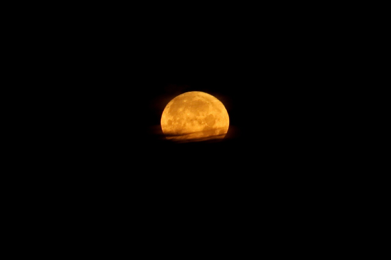 full moon horizon clouds free photo