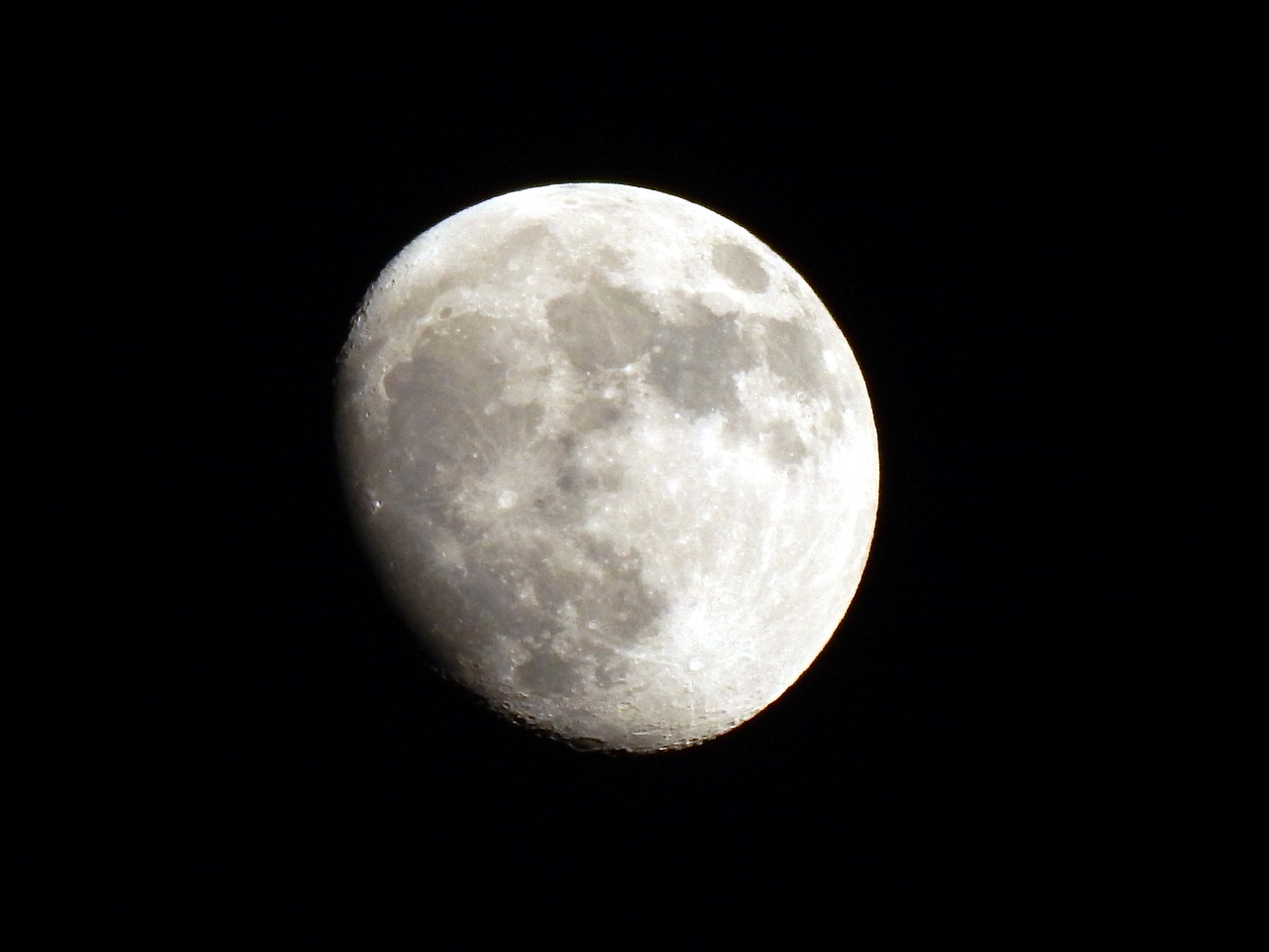 full moon supermoon moon free photo