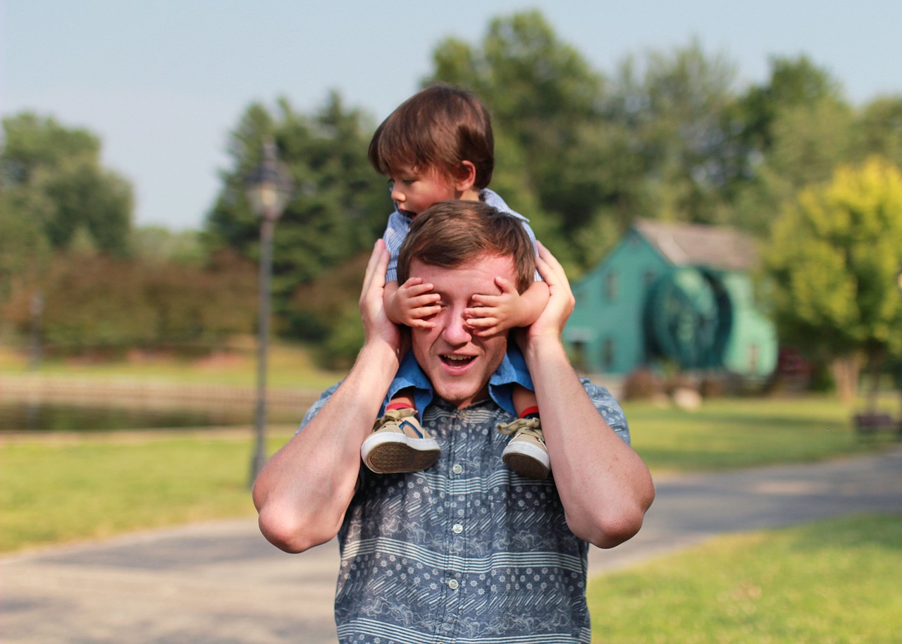 fun park boy free photo