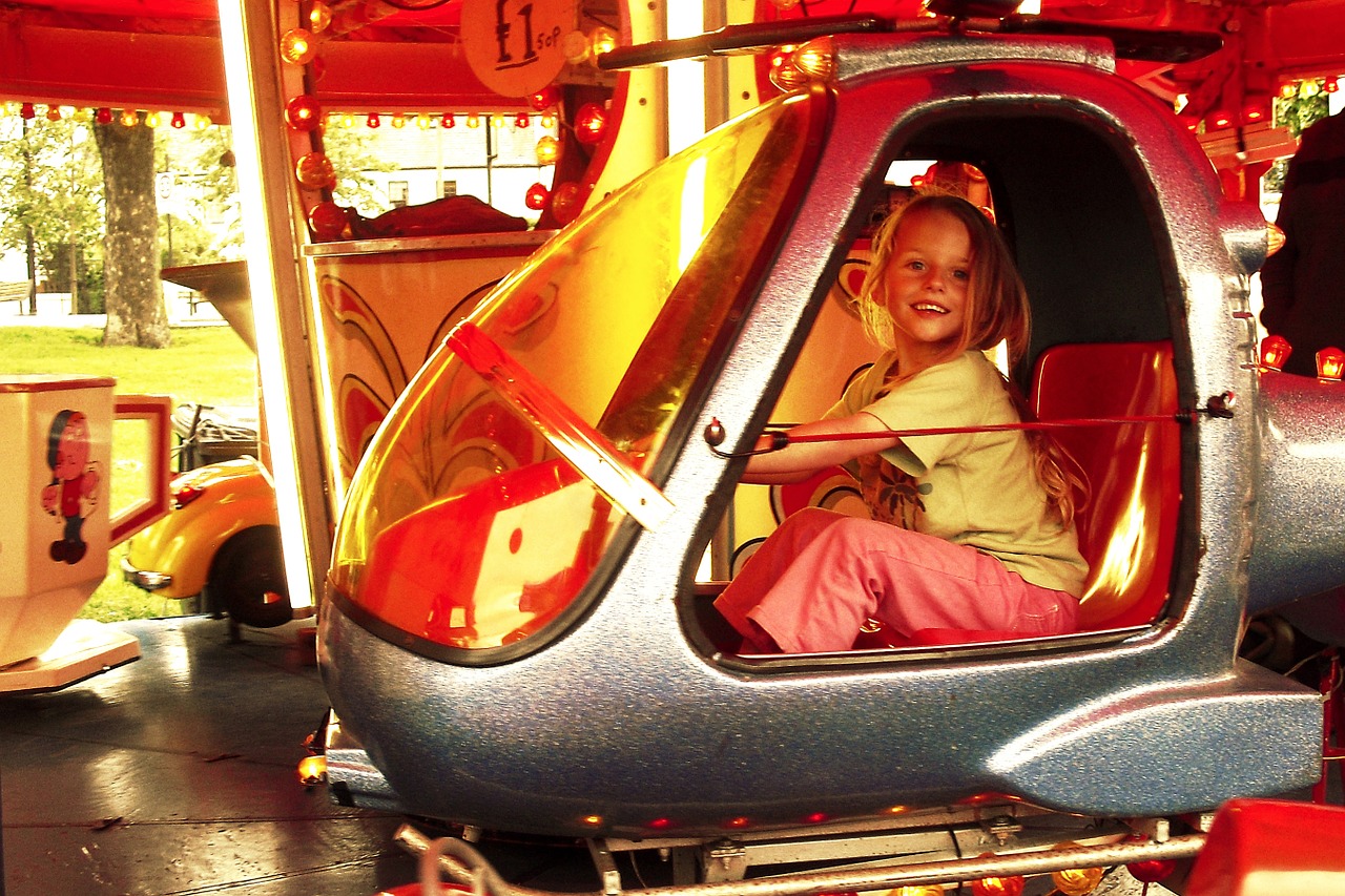 fun fair shows kid free photo