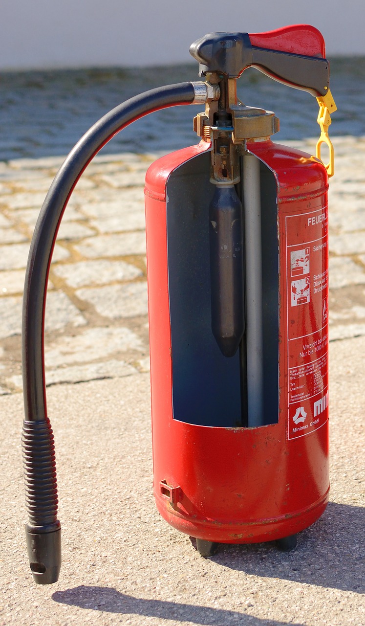 function inside fire extinguisher free photo