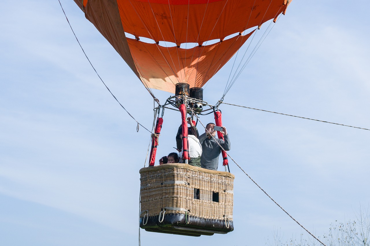 fuyang  hot air balloon  blue sky free photo