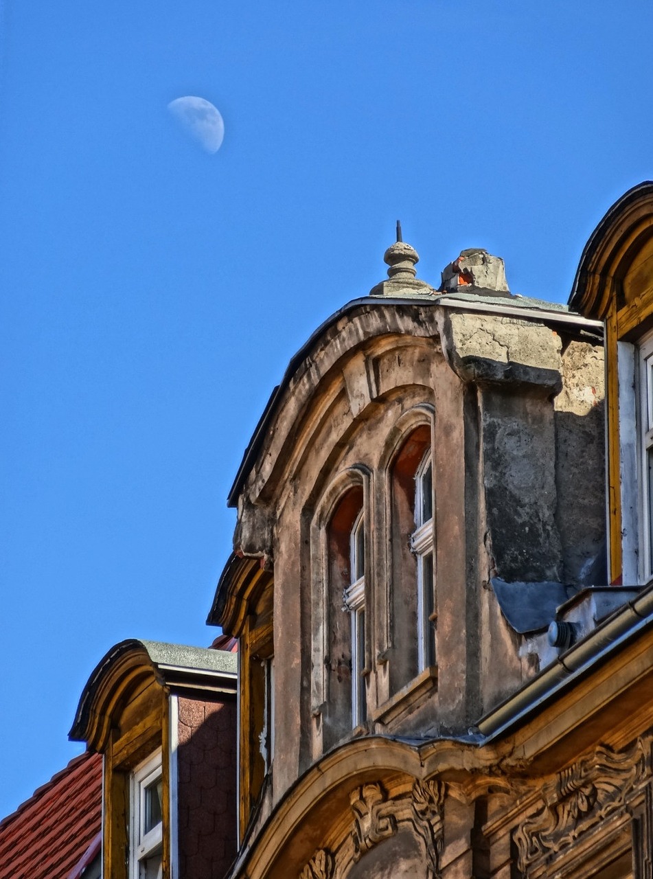 gable pediment architecture free photo