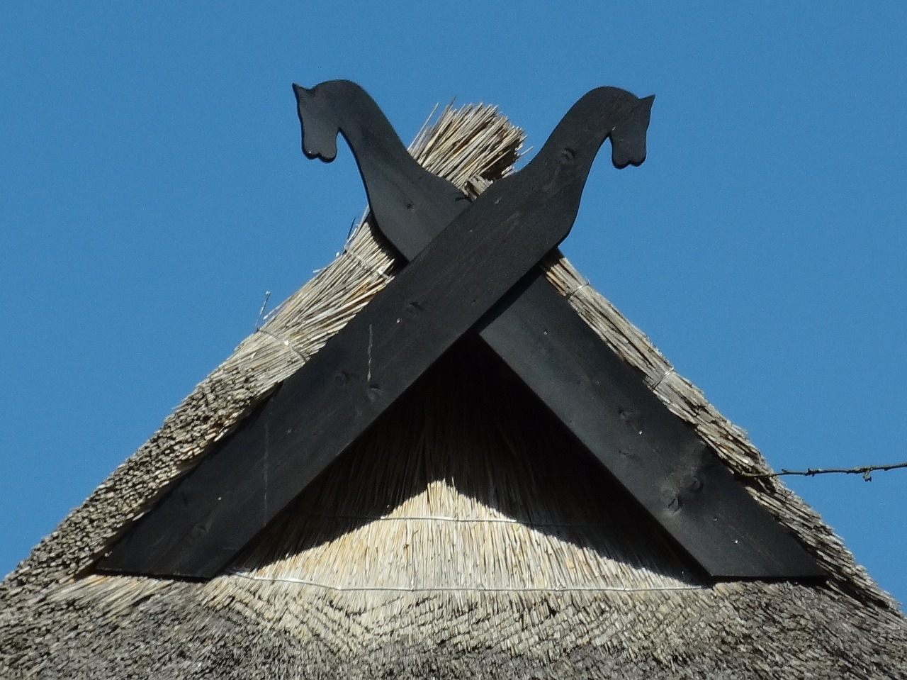 gable roof reed free photo