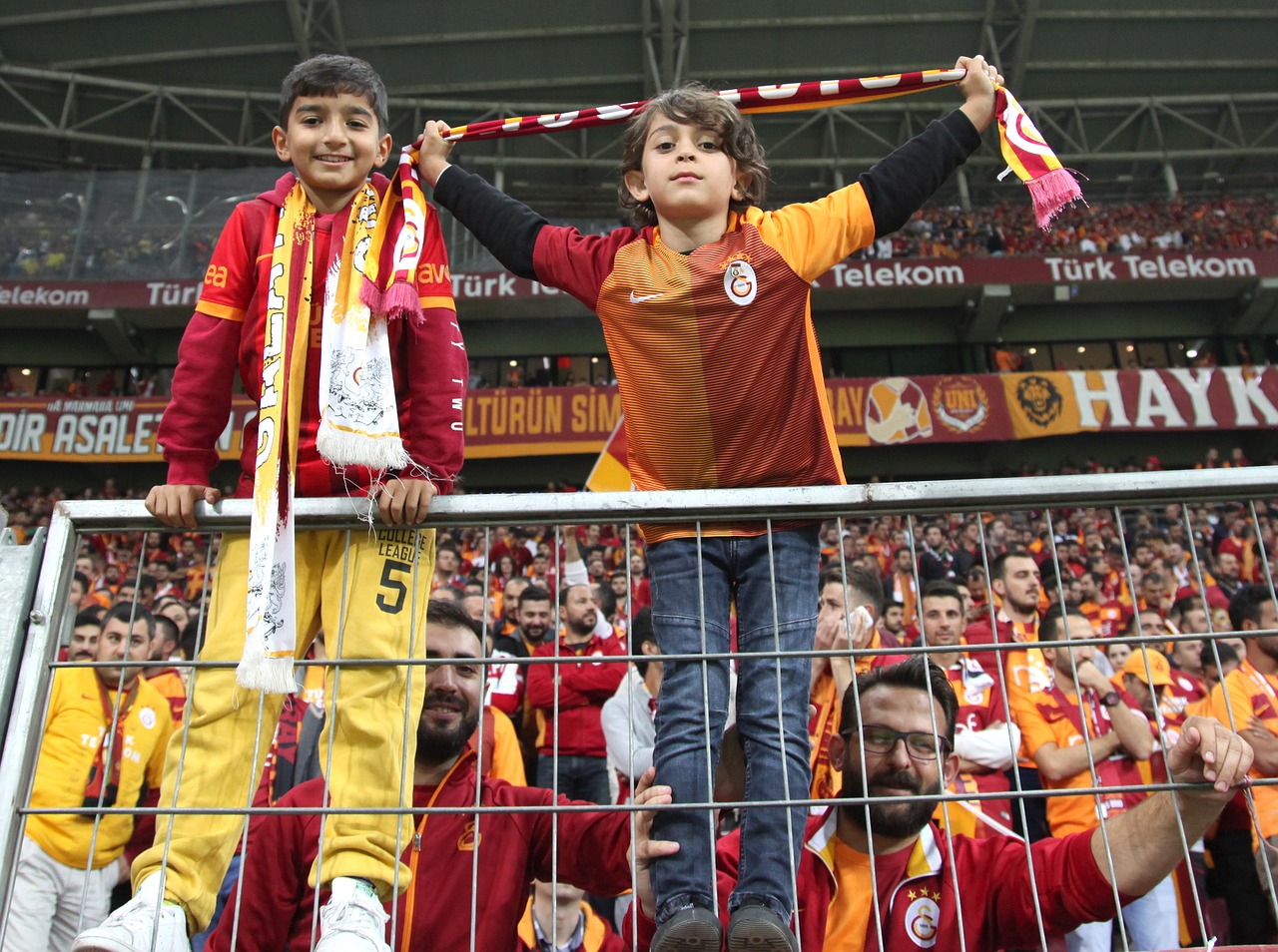 galatasaray fenerbahce derby free photo