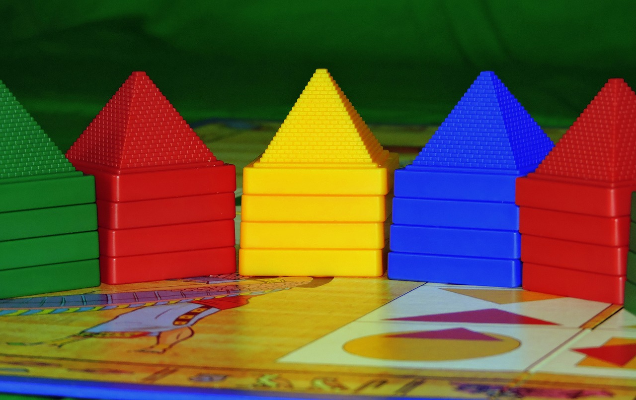 game pyramids play free photo