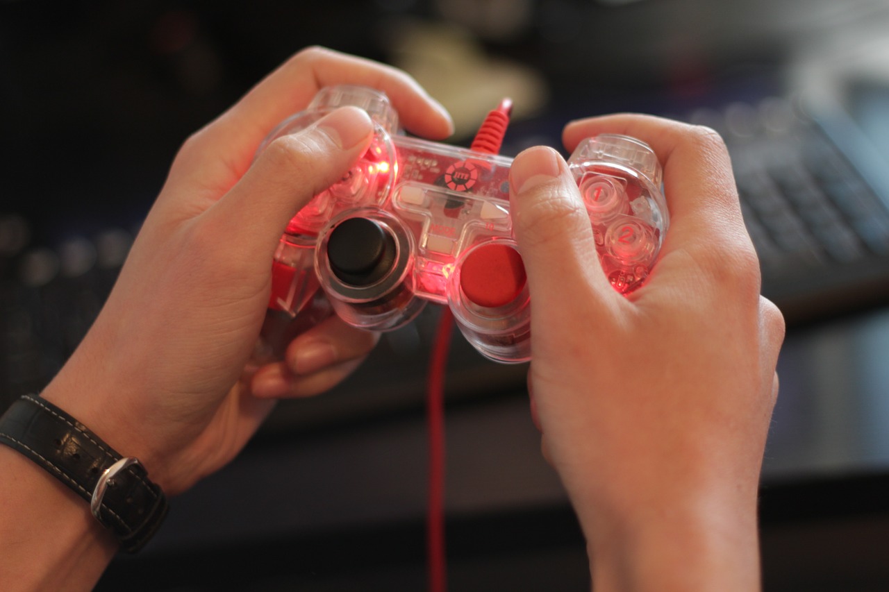gamer hands game free photo