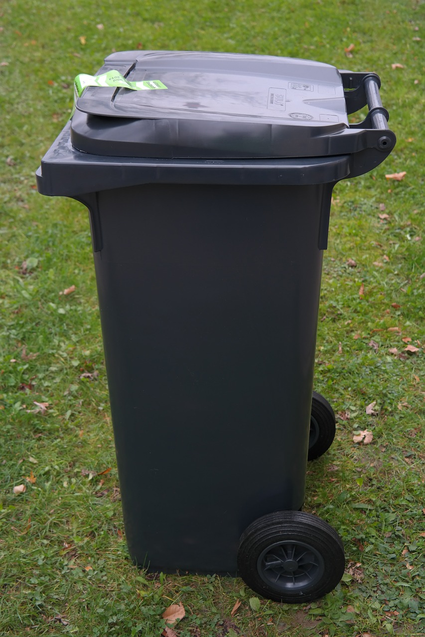 garbage can dustbin waste free photo