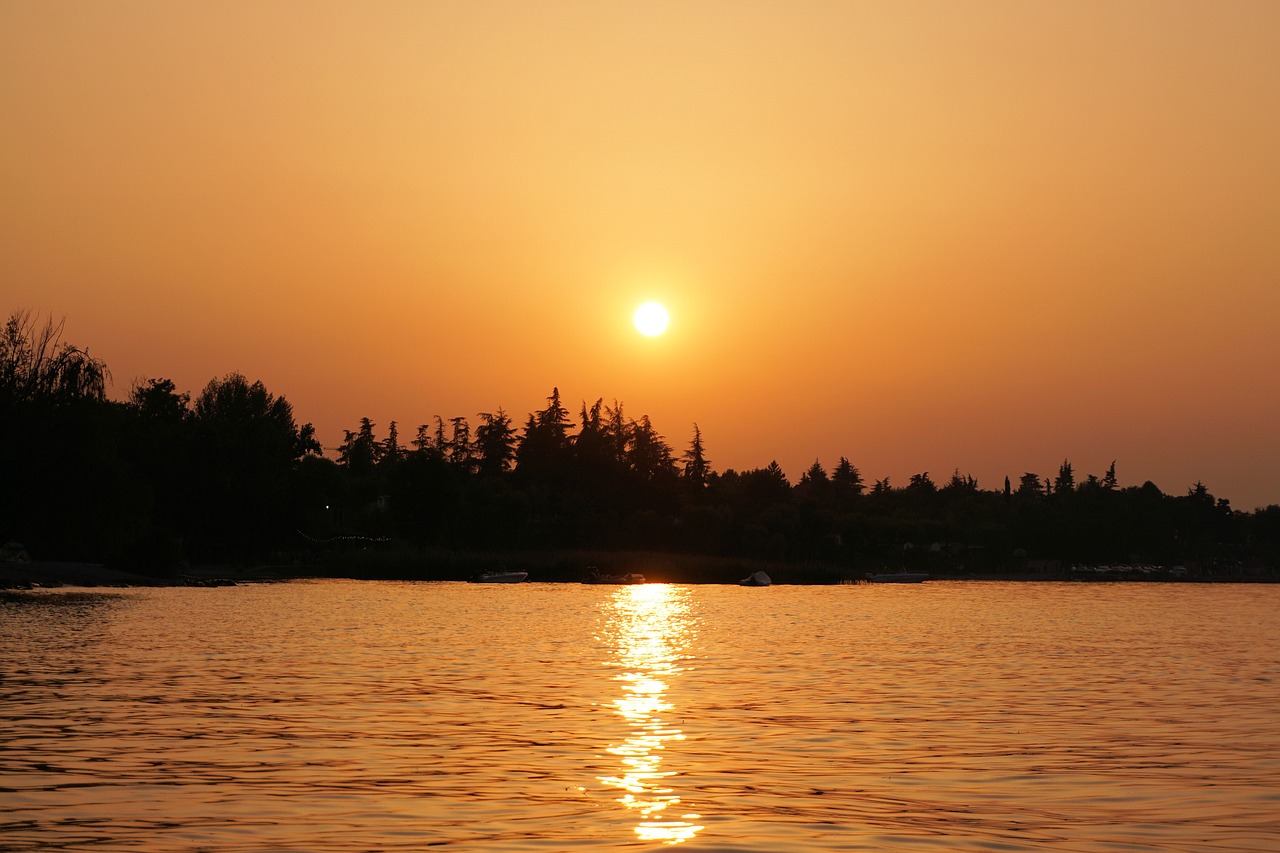 garda sunset lake free photo