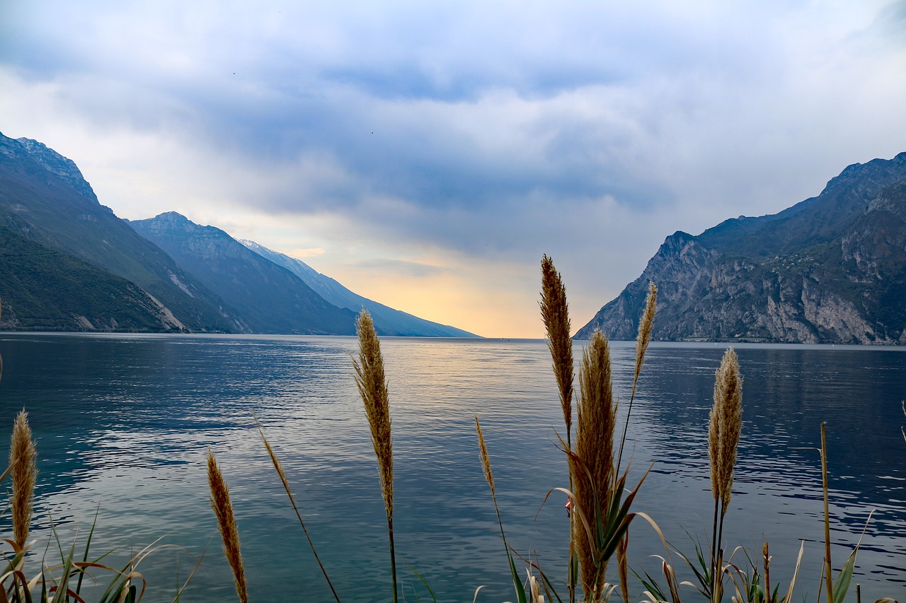 garda lake holiday free photo