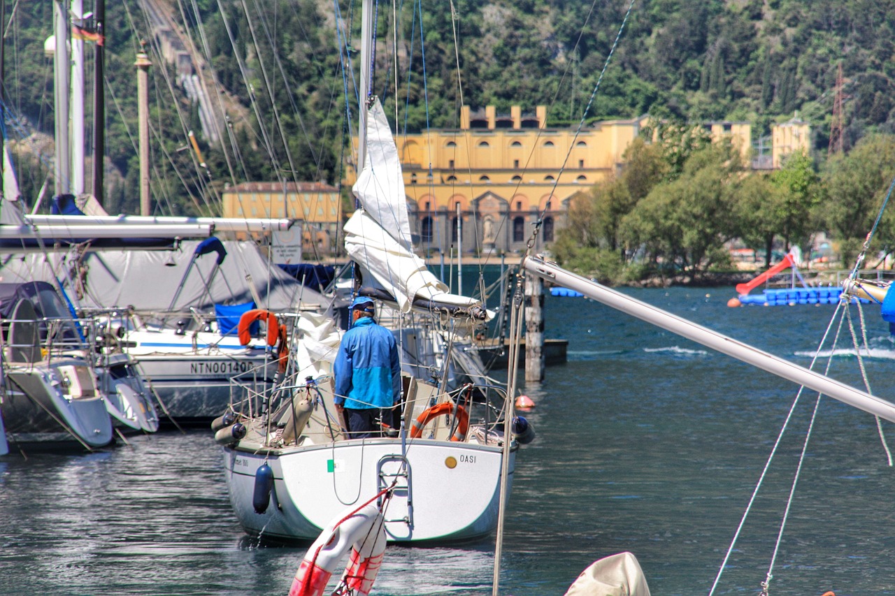 garda  water  italy free photo