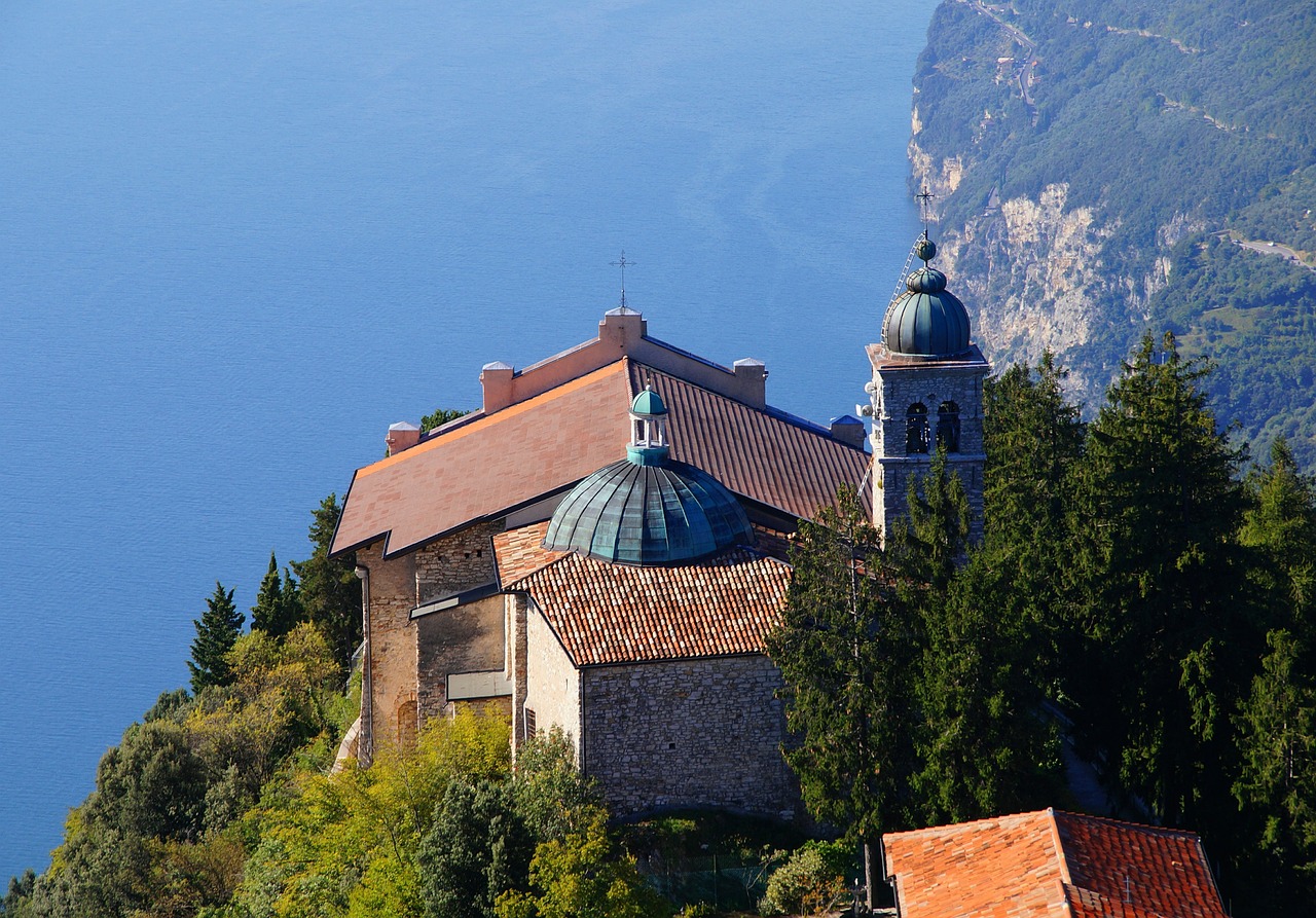 garda tignale pilgrimage church free photo