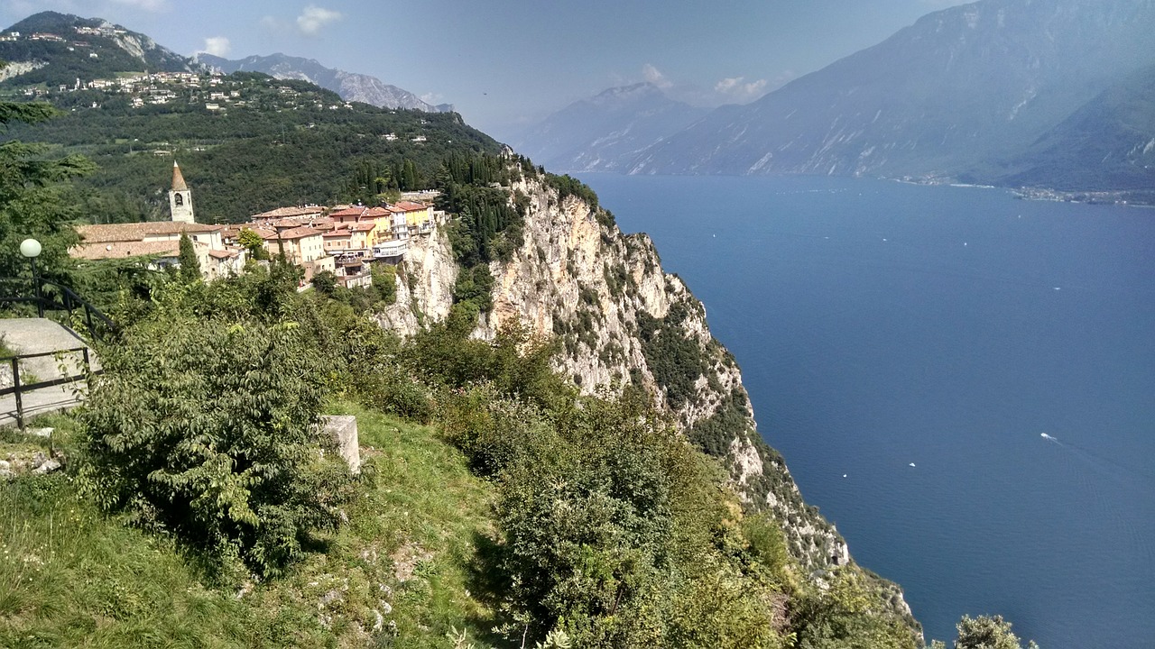 garda lake italy free photo