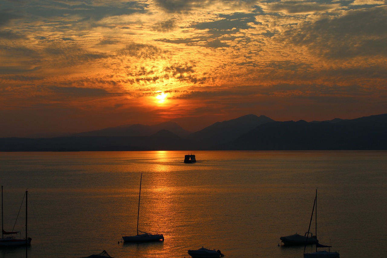 garda sunset evening free photo